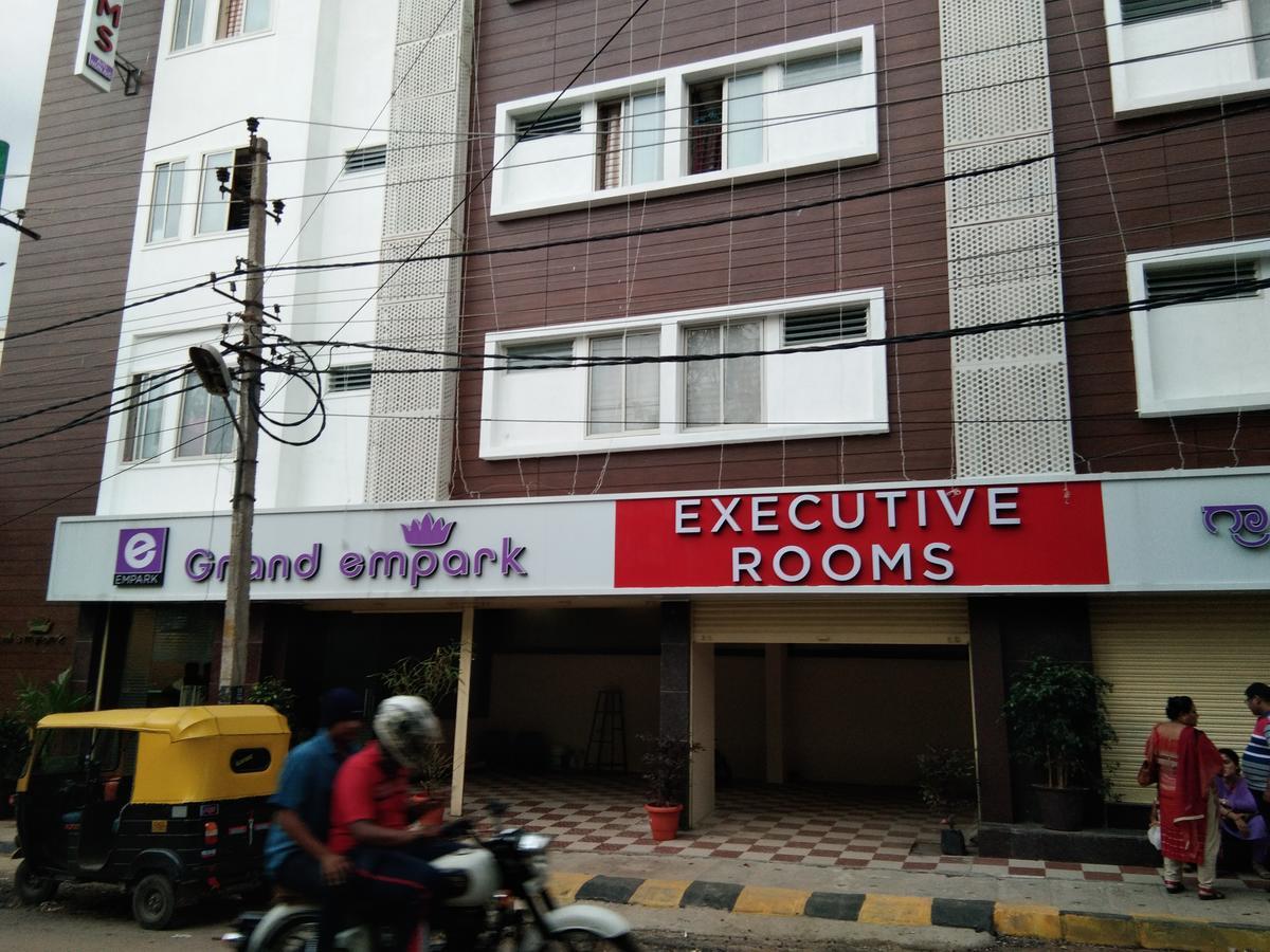 Grand Empark Hotel Bangalore Exterior photo